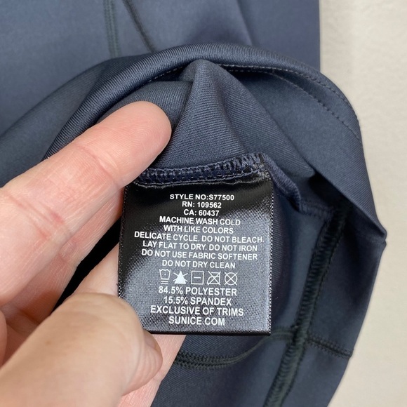 Sunice Megan 1/4 Zip Pullover Long Sleeve Gray - Picture 5 of 6